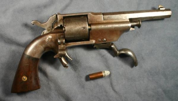 Довольно обычное оружие под совершенно необычный патрон: револьверы и карабин Аллена и Уиллока